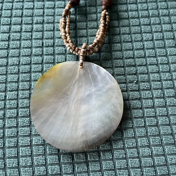 Boho shell necklace - Picture 4 of 5